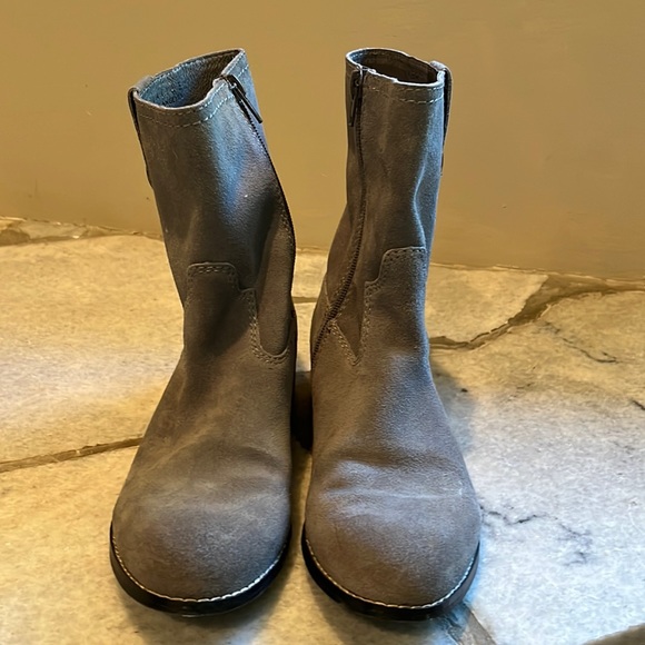 Very Volatile grey leather ankle boots. Size 7 - Picture 2 of 10